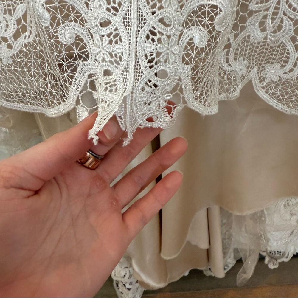 Tara Lauren Spring 2017 Strapless Lace Over Satin with Train Wedding Dress Sz 10 - Picture 3 of 15